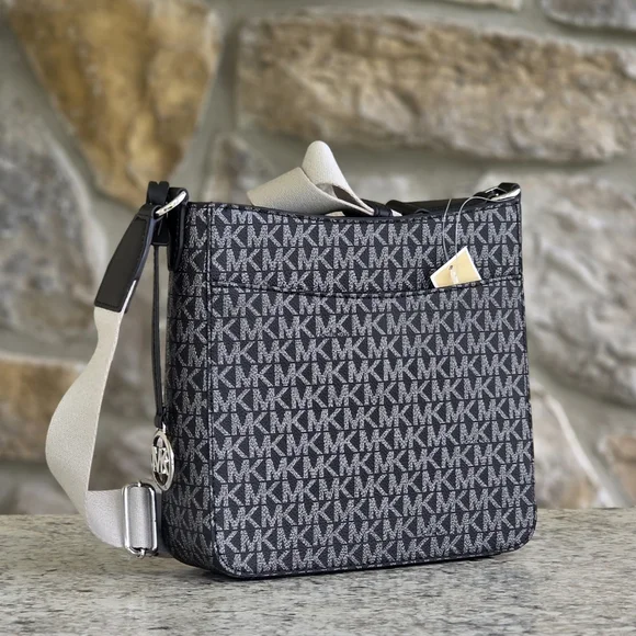 Michael Kors Jet Set Logo Black Crossbody - Picture 3 of 9